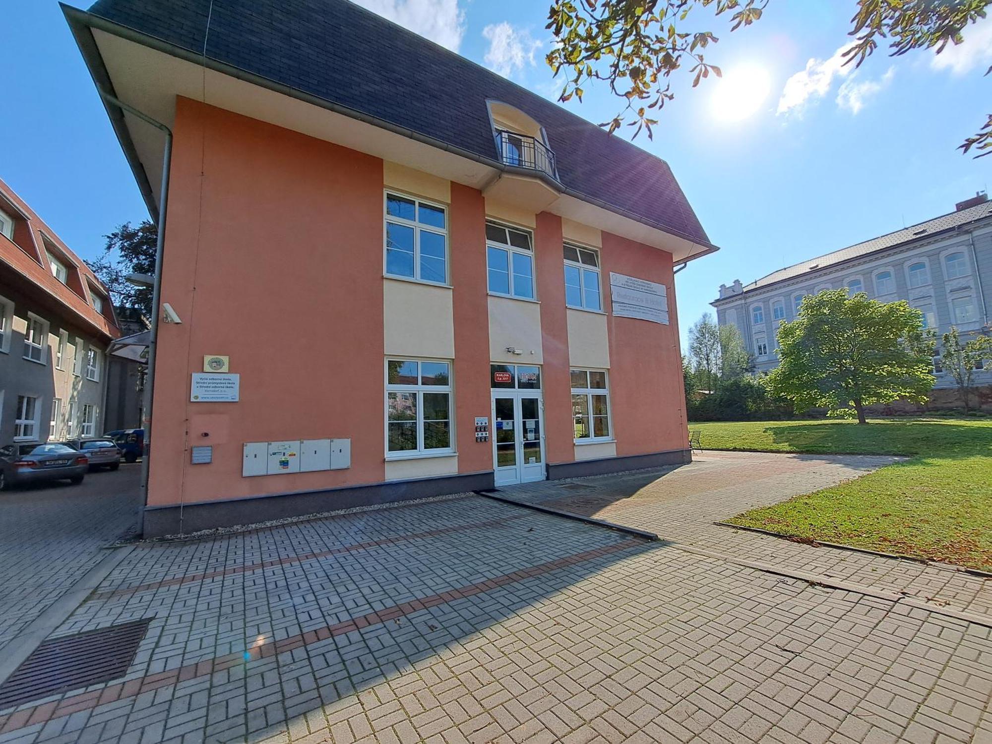 Vzdelavaci Stredisko A Hotel Varnsdorf Exteriör bild